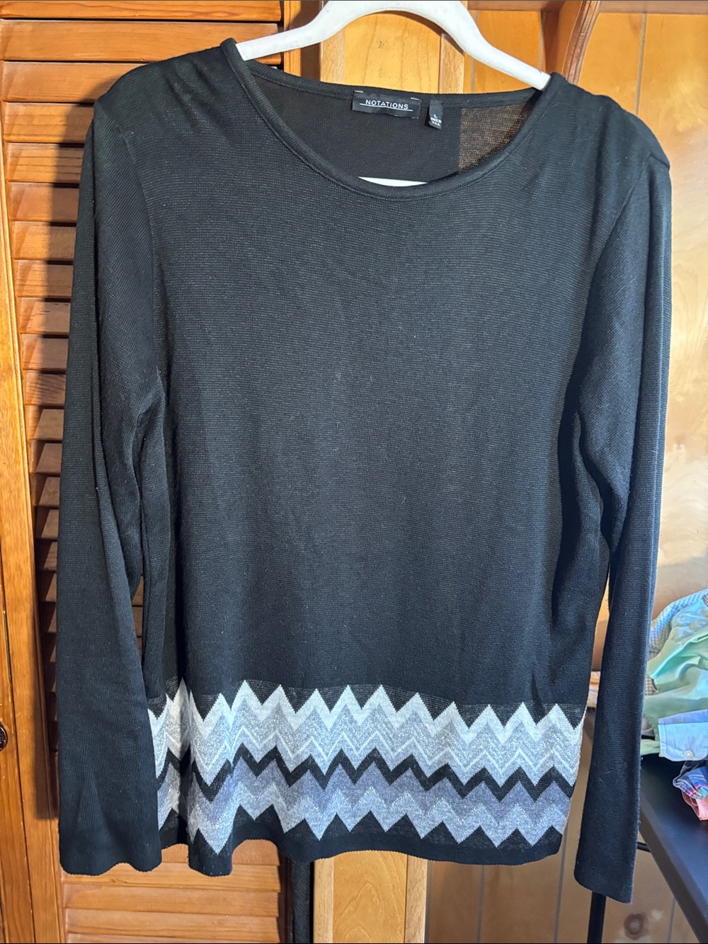 Notations Black Long-Sleeve Top with Gray Zigzag Hem